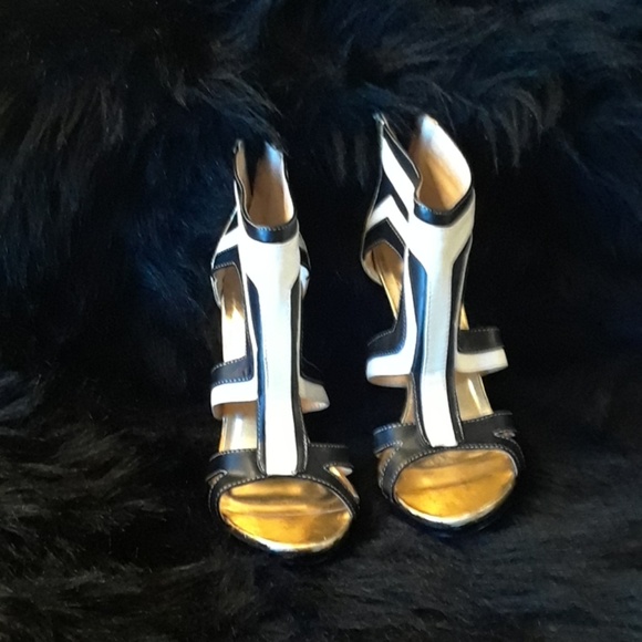 Sandals - Picture 3 of 3